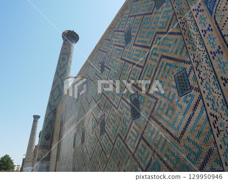 Ulughbek Madrasah (Samarkand, Uzbekistan) 129950946