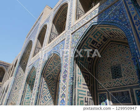 Ulughbek Madrasah (Samarkand, Uzbekistan) 129950947