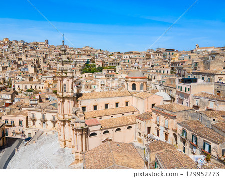 Duomo of San Giorgio or St. George Cathedral aerial view 129952273
