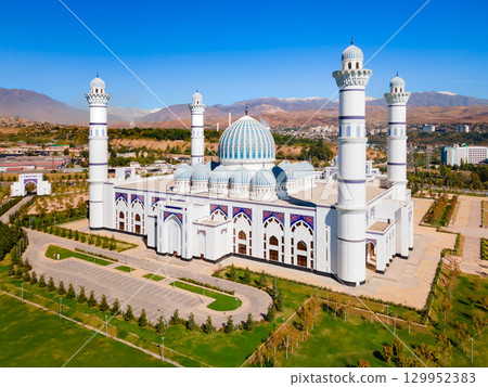 Central Cathedral Mosque of Dushanbe city aerial view 129952383