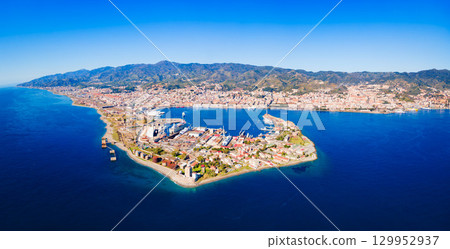 Messina city centre aerial panoramic view in Sicily 129952937