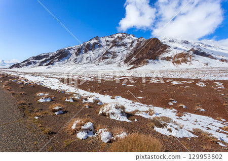 Beauty Pamir mountains near Murghab, the highest town in Tajikistan 129953802