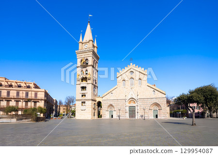 Messina Cathedral or Duomo di Messina in Sicily Messina Cathedral or Duomo di Messina in Sicily 129954087