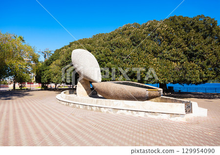 Fontana Bios at the seaside public park, Messina 129954090