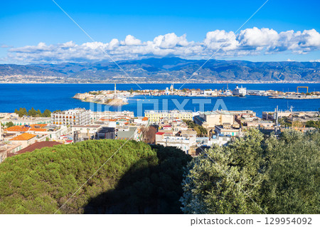 Messina city centre aerial panoramic view in Sicily 129954092