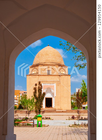 Rukhabad Mausoleum in Samarkand city, Uzbekistan Rukhabad Mausoleum in Samarkand city, Uzbekistan 129954150