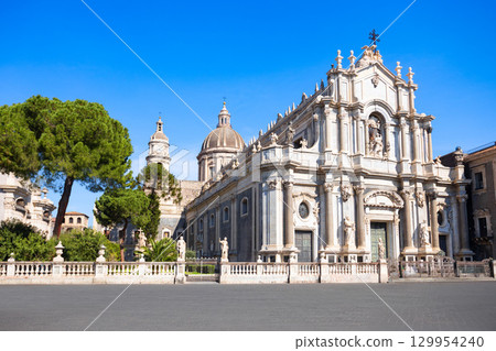 Catania Cathedral in Catania city centre, Sicily Catania Cathedral in Catania city centre, Sicily 129954240