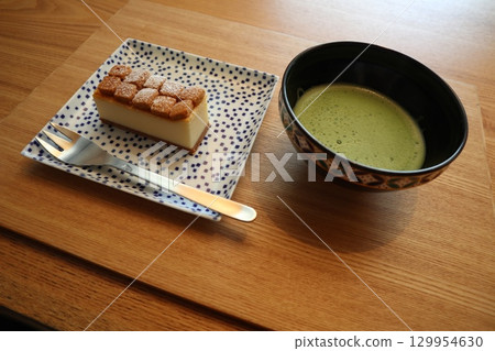 Hiroshima Matcha and Cheesecake 129954630