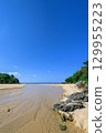 Summer scenery of Ishigaki Island's Crystal Beach, a white sand beach with a stream running through it 129955223