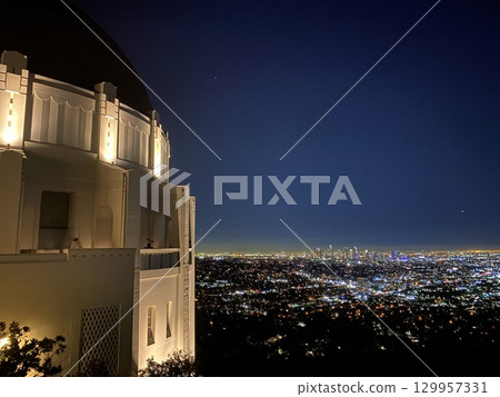 從格里菲斯天文台俯瞰洛杉磯夜景 從格里菲斯天文台俯瞰洛杉磯夜景 129957331