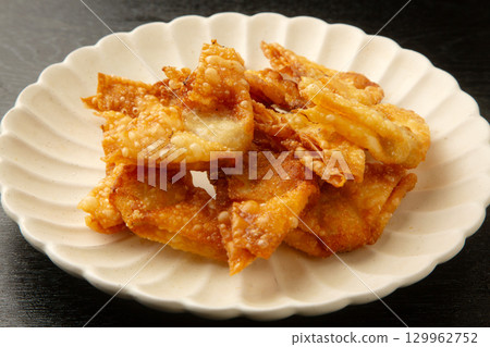 Fried wonton Fried wonton 129962752
