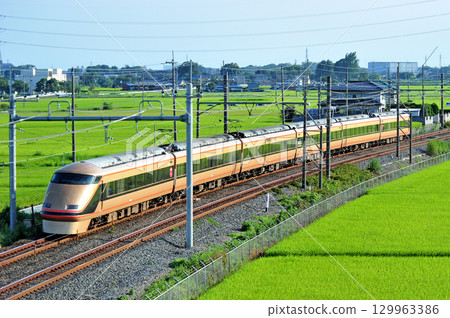 東北本線、東宮栗橋、東武鐵道、100系、106號列車、日光朝聖 東北本線、東宮栗橋、東武鐵道、100系、106號列車、日光朝聖 129963386