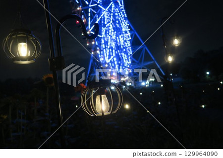 Illuminations and a large Ferris wheel Illuminations and a large Ferris wheel 129964090