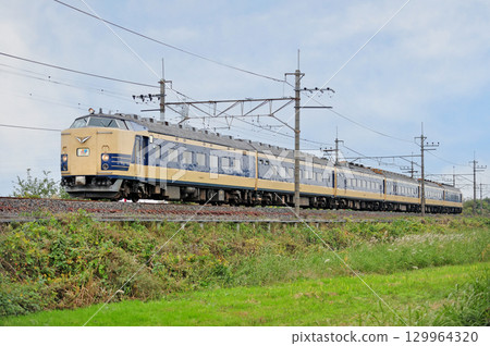 武藏野線 東川口~東浦與 JR 東日本 583 系列 N-1 + N-2 編組(秋田) Wakuwaku Dream 武藏野線 東川口~東浦與 JR 東日本 583 系列 N-1 + N-2 編組(秋田) Wakuwaku Dream 129964320