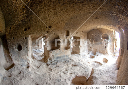 Unique cave dwellings in Turkey showcase ancient living spaces and history 129964367