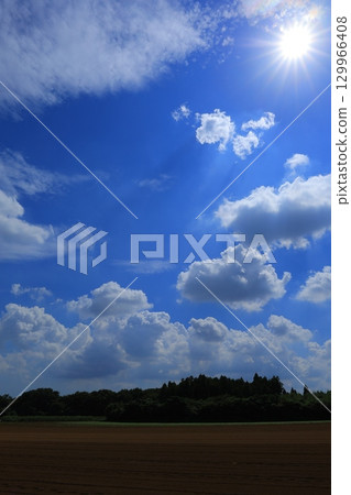 太陽和藍天 太陽和藍天 129966408