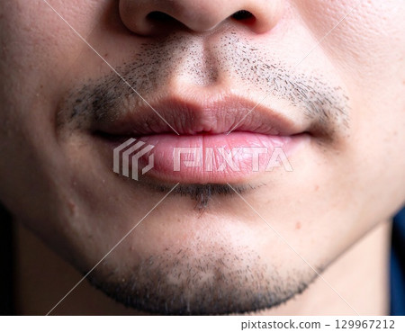 Male lips 129967212