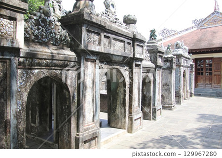 越南順化市的 CHUA TU HIEU 越南順化市的 CHUA TU HIEU 129967280