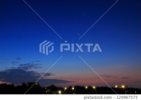 新月、金星和木星 新月、金星和木星 129967573