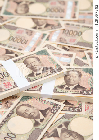 Lots of 10,000 yen bills Lots of 10,000 yen bills 129967582