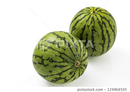 在白色背景上的 Kodama 西瓜 129968505
