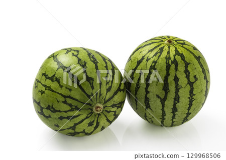 在白色背景上的 Kodama 西瓜 在白色背景上的 Kodama 西瓜 129968506