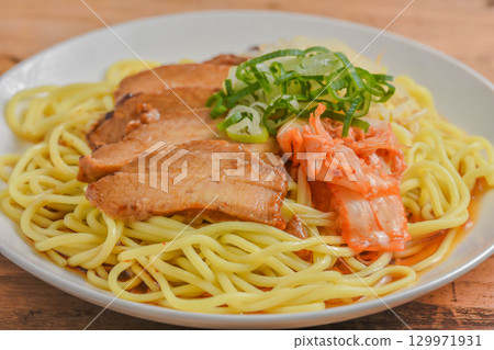 Braised pork and kimchi cold noodles 129971931