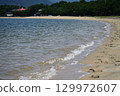A beach 129972607