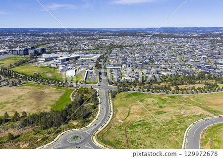 Residential houses in the suburb of Oran Park in NSW, Australia 129972678