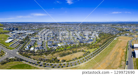 Residential houses in the suburb of Oran Park in NSW, Australia 129972690