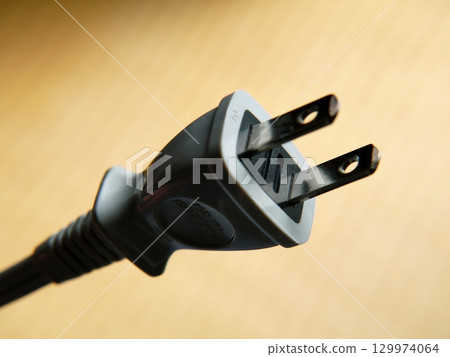 電插頭 129974064
