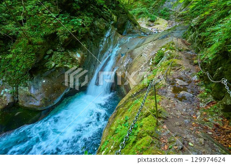 View of the Sadazumi Falls in Nishizawa Valley, Yamanashi City, Yamanashi Prefecture 129974624