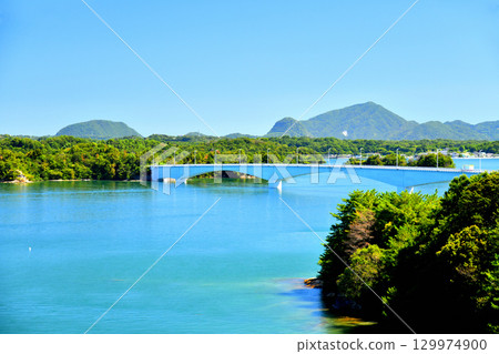 View of Maejima Bridge (No. 4 Bridge) from Matsushima Bridge (No. 5 Bridge) (Kamiamakusa City, Kumamoto Prefecture) [July 2025] 129974900