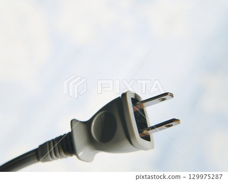 electrical plug   129975287