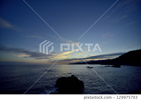 黎明前的海 黎明前的海 129975783