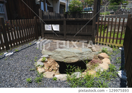 真田昌之與真田信繁被囚禁的地方：和歌山縣伊東郡九度山善明院（真田庵） 129975893