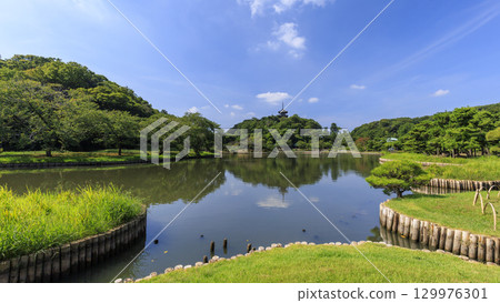 Sankeien Garden with a pond Sankeien Garden with a pond 129976301