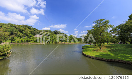 Sankeien Garden with a pond Sankeien Garden with a pond 129976315