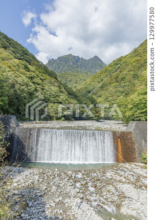 山梨縣西澤谷的景色 129977580