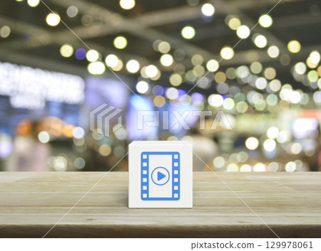 Business cinema online concept 129978061