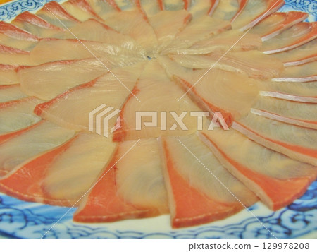 Yellowtail for yellowtail shabu-shabu (Ishikawa) Yellowtail for yellowtail shabu-shabu (Ishikawa) 129978208