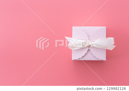Pink gifts 129982126