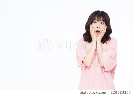 驚訝的女人 129983363