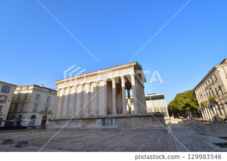 法國尼姆的古羅馬神殿 Maison Carrée(2025 年 8 月 15 日拍攝) 法國尼姆的古羅馬神殿 Maison Carrée(2025 年 8 月 15 日拍攝) 129983546