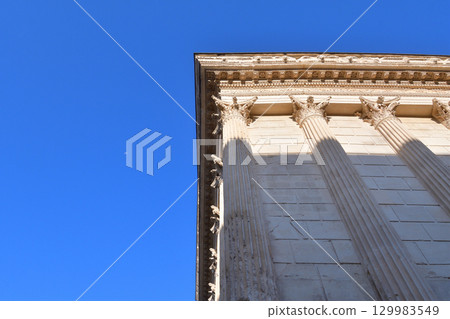 法國尼姆的古羅馬神殿 Maison Carrée(2025 年 8 月 15 日拍攝) 法國尼姆的古羅馬神殿 Maison Carrée(2025 年 8 月 15 日拍攝) 129983549