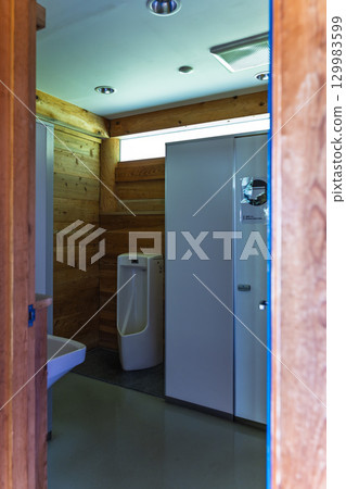 Building, interior, and architectural photography material: "Maruchi Castle Ruins, Chojayama Observation Plaza Rest Area" (Kikuka-cho, Yamaga City) 129983599