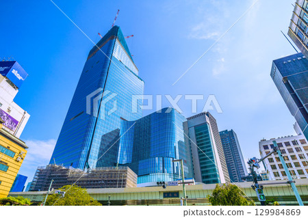 8月21日,日本東京城市景觀。俯瞰日本橋和日本橋一丁目的重建計畫。一個新時代… 8月21日,日本東京城市景觀。俯瞰日本橋和日本橋一丁目的重建計畫。一個新時代… 129984869