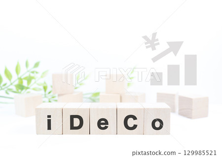 iDeCo 展示的資產管理和投資以及日圓上漲符號圖 129985521