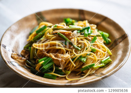 Quick and delicious Japanese-style pasta (handmade ingredients) Quick and delicious Japanese-style pasta (handmade ingredients) 129985636