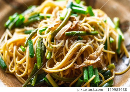 Quick and delicious Japanese-style pasta (handmade ingredients) Quick and delicious Japanese-style pasta (handmade ingredients) 129985688